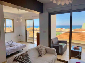 Aphrodite Sea View Suite